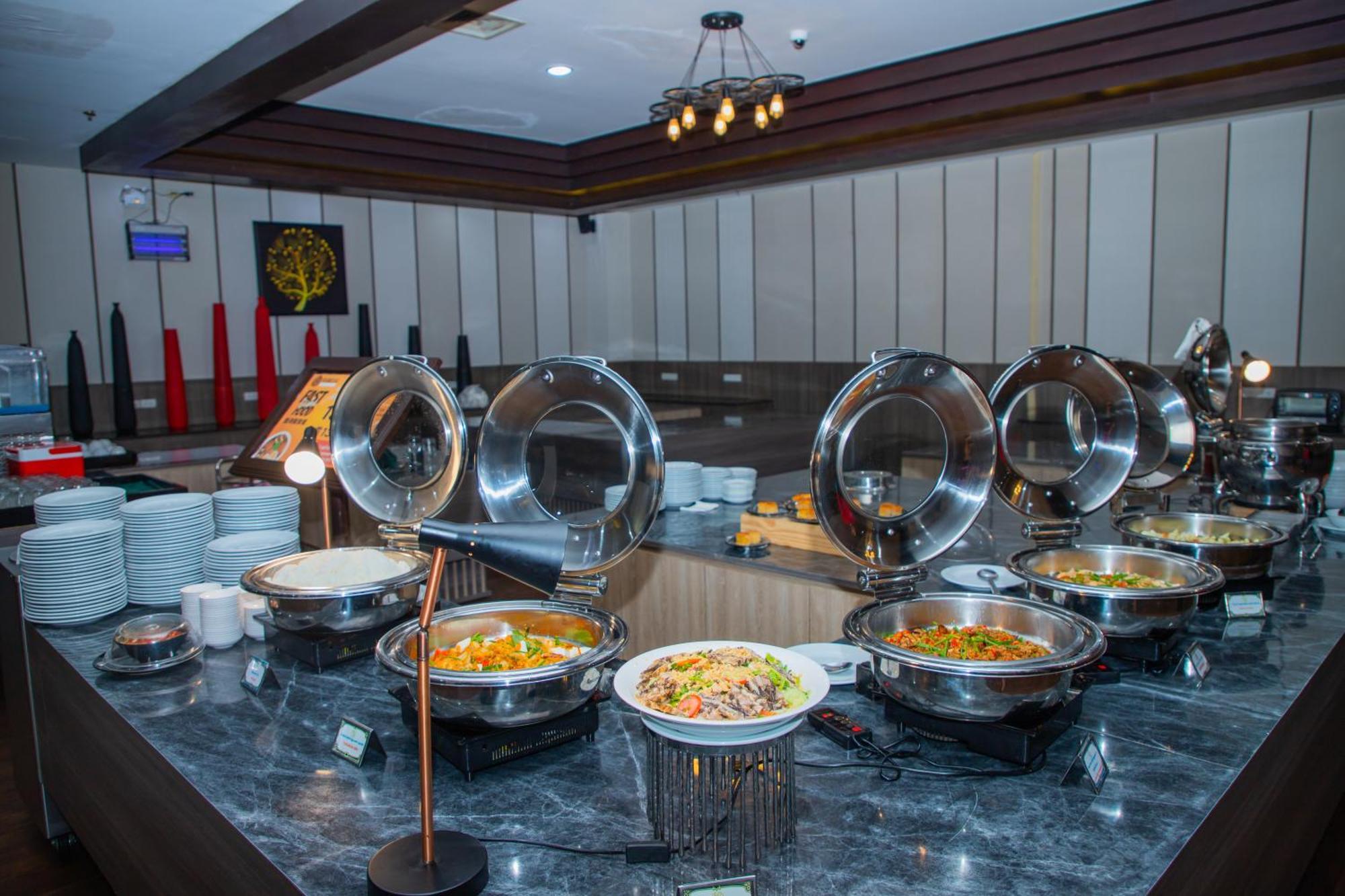 Savan Resorts Savannakhet Buitenkant foto