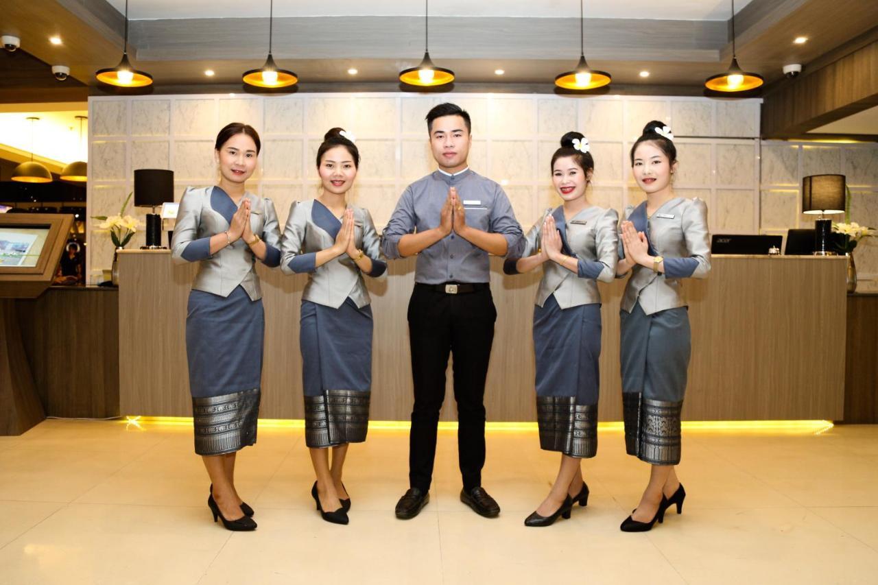 Savan Resorts Savannakhet Buitenkant foto